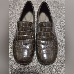 Clark's woman's shoes